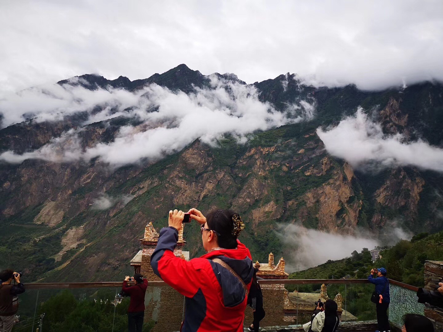 3.2甲居藏寨观景台的云海4.jpg